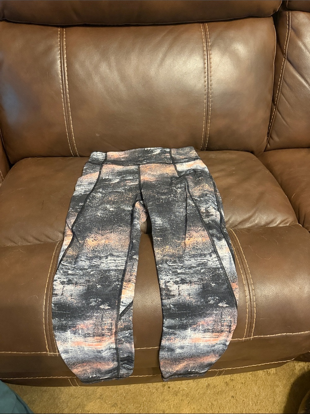 lululemon athletica Black with Peach & Gray Abstract Print Leggings